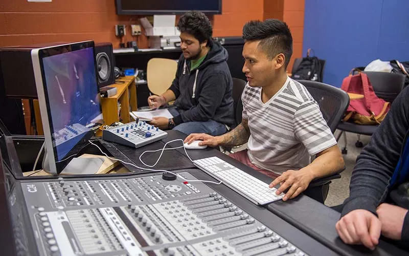 ECC students in a music production class