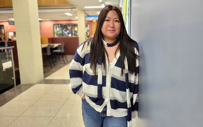 Audree Khotisene, estudiante del Elgin Community College