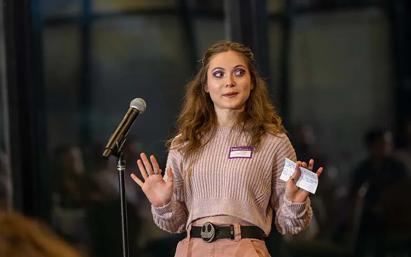 La estudiante del ECC Gianna Licciardi actúa en 