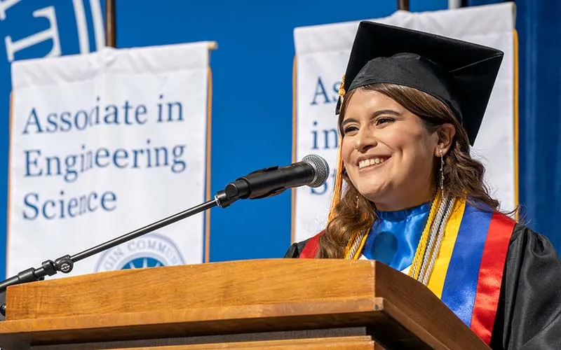 Paulina Sequeda Malave, student speaker for the Spring 2023 University Transfer Commencement Ceremony