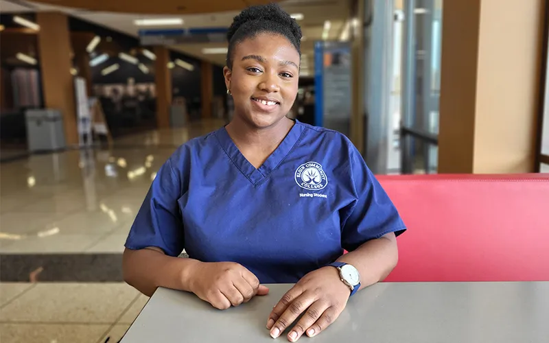 Estudiante de ECC Jessica Bobda