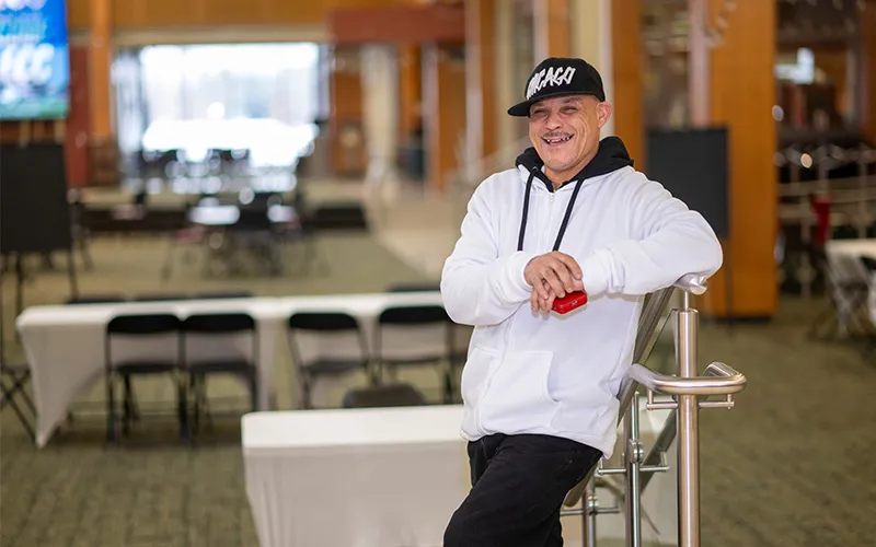 Marcos Hernández, graduado de ECC