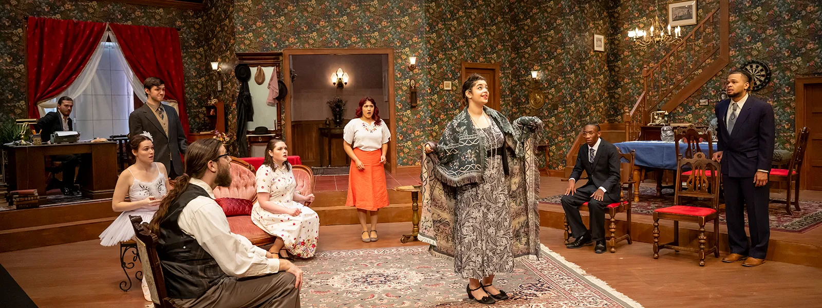 Estudiantes en una producción del ECC