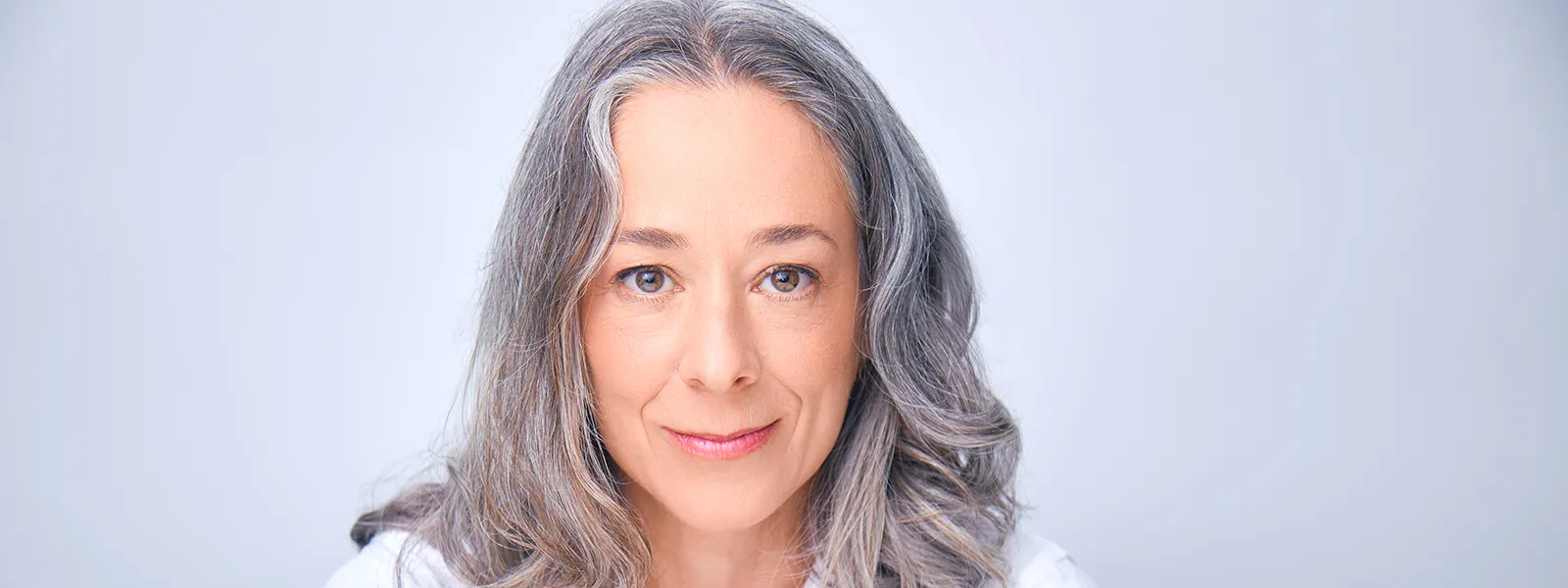 Headshot of novelist Sara Levine